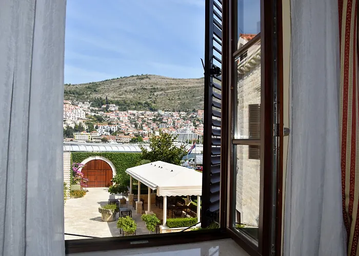 Boutique Kazbek Hotel 5*