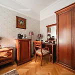 Boutique Kazbek דוברובניק