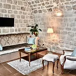 מלון Boutique Kazbek