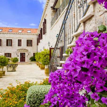 Boutique Kazbek Hotel